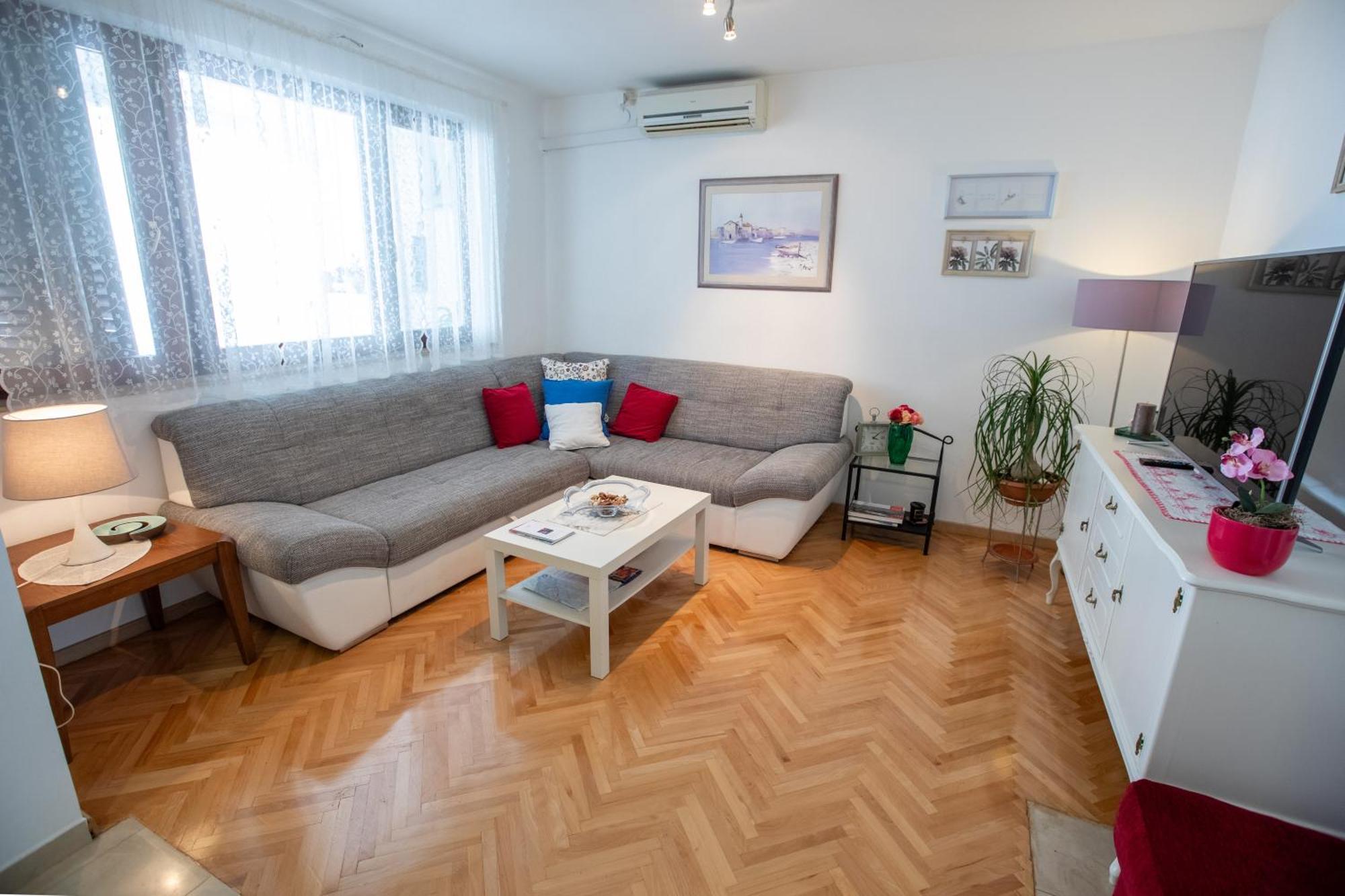Apartment Gloria *